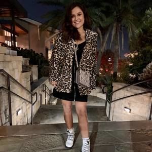 Meet your Posher, Mia